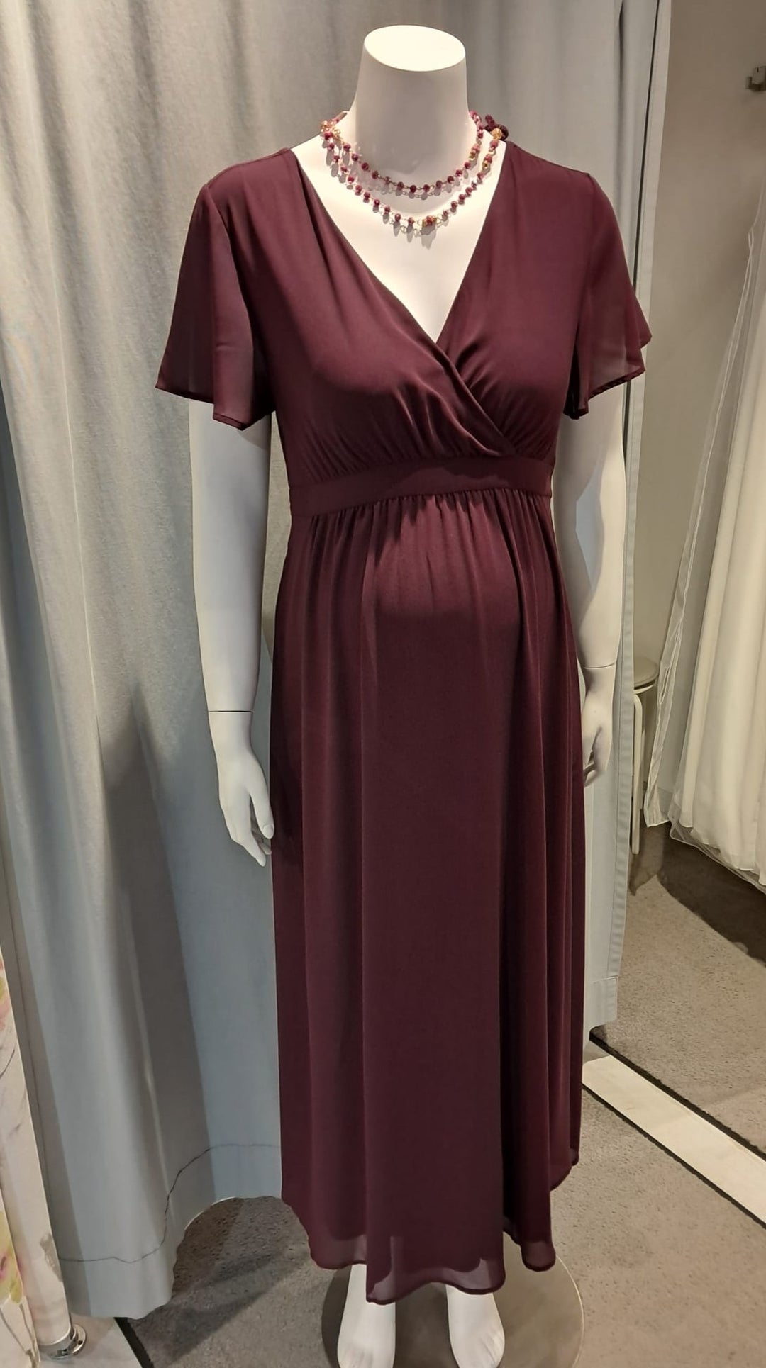 Umstandsmode, Schwangerschaftsmode, Stillmode, Brautkleider für Schwangere, Umstandshosen, Umstandsjeans, Umstandsoberteile, Stilloberteile, Bademode für Schwangere, BH für Schwangere, Still BH, Stillbustier, chic + schwanger, festliche Umstandsmode, festliche Mode für Schwangere, Tragejacke, Softshelljacke für Schwangere, Tragejacke mit Babyeinsatz, Umstandsleggings, Brautkleider mit Stillöffnung, festliche Umstandsmode zum Stillen, schick schwanger, Bussinesmode für Schwangere, Stillkleidung, Babybauch