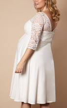 Laden Sie das Bild in den Galerie-Viewer, Umstandsbrautkleid LUCIA kurz, Brautmode für Schwangere, Standesamt, Hochzeit, Standesamt, ivory, Spitze, glatter Rock, Vintage, 3/4-Ärmel, Umstandsmode, Stillkleidung, chic + schwanger Umstandsmode, Braut, Brautkleid für Schwangere, Kleid mit Babybauch
