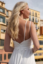 Laden Sie das Bild in den Galerie-Viewer, Kleid
