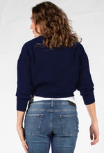 Laden Sie das Bild in den Galerie-Viewer, Umstandsmode, Schwangerschaftsmode, Stillmode, Brautkleider für Schwangere, Umstandshosen, Umstandsjeans, Umstandsoberteile, Stilloberteile, Bademode für Schwangere, BH für Schwangere, Still BH, Stillbustier, chic + schwanger, festliche Umstandsmode, festliche Mode für Schwangere, Tragejacke, Softshelljacke für Schwangere, Tragejacke mit Babyeinsatz, Umstandsleggings, Brautkleider mit Stillöffnung, festliche Umstandsmode zum Stillen, schick schwanger, Bussinesmode für Schwangere, Stillkleidung, Babybauch
