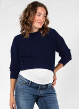 Laden Sie das Bild in den Galerie-Viewer, Umstandsmode, Schwangerschaftsmode, Stillmode, Brautkleider für Schwangere, Umstandshosen, Umstandsjeans, Umstandsoberteile, Stilloberteile, Bademode für Schwangere, BH für Schwangere, Still BH, Stillbustier, chic + schwanger, festliche Umstandsmode, festliche Mode für Schwangere, Tragejacke, Softshelljacke für Schwangere, Tragejacke mit Babyeinsatz, Umstandsleggings, Brautkleider mit Stillöffnung, festliche Umstandsmode zum Stillen, schick schwanger, Bussinesmode für Schwangere, Stillkleidung, Babybauch
