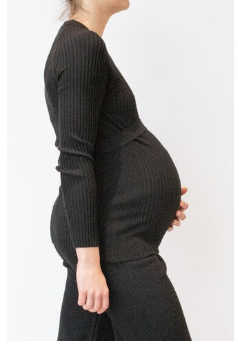 Umstandsmode, Schwangerschaftsmode, Stillmode, Brautkleider für Schwangere, Umstandshosen, Umstandsjeans, Umstandsoberteile, Stilloberteile, Bademode für Schwangere, BH für Schwangere, Still BH, Stillbustier, chic + schwanger, festliche Umstandsmode, festliche Mode für Schwangere, Tragejacke, Softshelljacke für Schwangere, Tragejacke mit Babyeinsatz, Umstandsleggings, Brautkleider mit Stillöffnung, festliche Umstandsmode zum Stillen, schick schwanger, Bussinesmode für Schwangere, Stillkleidung, Babybauch