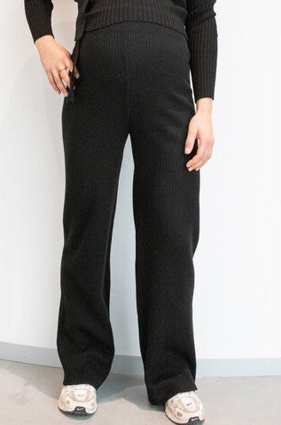 Umstandsmode, Schwangerschaftsmode, Stillmode, Brautkleider für Schwangere, Umstandshosen, Umstandsjeans, Umstandsoberteile, Stilloberteile, Bademode für Schwangere, BH für Schwangere, Still BH, Stillbustier, chic + schwanger, festliche Umstandsmode, festliche Mode für Schwangere, Tragejacke, Softshelljacke für Schwangere, Tragejacke mit Babyeinsatz, Umstandsleggings, Brautkleider mit Stillöffnung, festliche Umstandsmode zum Stillen, schick schwanger, Bussinesmode für Schwangere, Stillkleidung, Babybauch