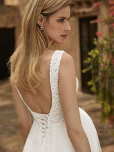 Laden Sie das Bild in den Galerie-Viewer, Umstandsbrautkleid NANI
