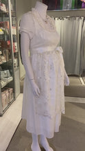 Laden und Abspielen von Videos im Galerie-Viewer, Umstands-Brautdirndl KATHRINA
