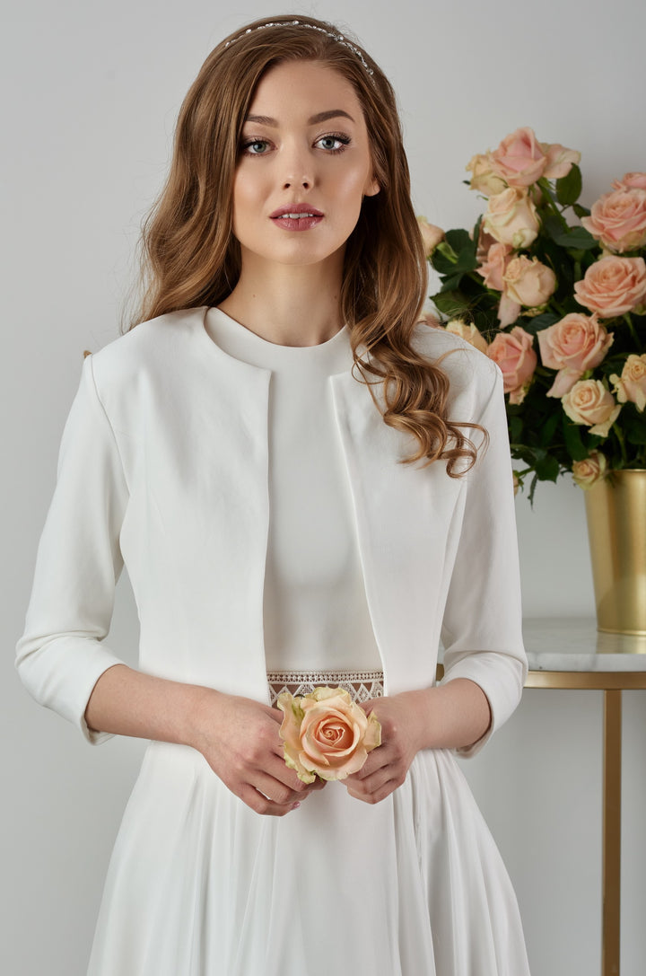 Bolero Elke, Umstandsmode, Schwangerschaftsmode, Stillmode, Brautkleider für Schwangere, Umstandshosen, Umstandsjeans, Umstandsoberteile, Stilloberteile, Bademode für Schwangere, BH für Schwangere, BH zum Stillen, Bustier zum Stillen, chic + schwanger, festliche Umstandsmode, festliche Mode für Schwanger, Tragejacke, Softsheljacke für Schwangere, Tragejacke mit Babyeinsatz, Umstandsleggings,Brautkleider mit Stillöffnung, festliche Umstandsmode zum Stillen, Bussinessmode für Schwangere, 