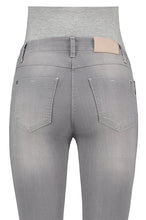 Laden Sie das Bild in den Galerie-Viewer,  Umstandsmode, Schwangerschaftsmode, Stillmode, Brautkleider für Schwangere, Umstandshosen, Umstandsjeans, Umstandsoberteile, Stilloberteile, Bademode für Schwangere, BH für Schwangere, Still BH, Stillbustier, chic + schwanger, festliche Umstandsmode, festliche Mode für Schwangere, Tragejacke, Softshelljacke, Tragejacke mit Babyeinsatz, Umstandsleggings, Brautkleider mit Stillöffnung, festliche Umstandsmode zum Stillen, schick schwanger, Bussinesmode für Schwangere, Stillkleidung, Umstandsstrumpfhosen
