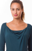 Laden Sie das Bild in den Galerie-Viewer, OEKOTEX Umstandsshirt PRISCA petrol mit Stillfunktion
