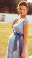 Laden Sie das Bild in den Galerie-Viewer,  Umstandsmode, Schwangerschaftsmode, Stillmode, Brautkleider für Schwangere, Umstandshosen, Umstandsjeans, Umstandsoberteile, Stilloberteile, Bademode für Schwangere, BH für Schwangere, Still BH, Stillbustier, chic + schwanger, festliche Umstandsmode, festliche Mode für Schwangere, Tragejacke, Softshelljacke, Tragejacke mit Babyeinsatz, Umstandsleggings, Brautkleider mit Stillöffnung, festliche Umstandsmode zum Stillen, schick schwanger, Bussinesmode für Schwangere, Stillkleidung, Umstandsstrumpfhosen
