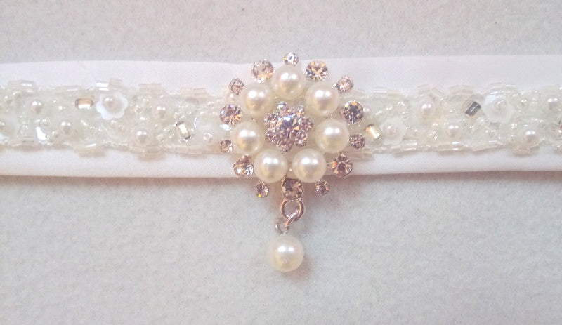 Umstandsmode, Schwangerschaftsmode, Stillmode, Brautkleider für Schwangere, Umstandshosen, Umstandsjeans, Umstandsoberteile, Stilloberteile, Bademode für Schwangere, BH für Schwangere, Still BH, Stillbustier, chic + schwanger, festliche Umstandsmode, festliche Mode für Schwangere, Tragejacke, Softshelljacke, Tragejacke mit Babyeinsatz, Umstandsleggings, Brautkleider mit Stillöffnung, festliche Umstandsmode zum Stillen, schick schwanger, Bussinesmode für Schwangere, Stillkleidung, Umstandsstrumpfhosen