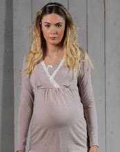 Laden Sie das Bild in den Galerie-Viewer,  Umstandsmode, Schwangerschaftsmode, Stillmode, Brautkleider für Schwangere, Umstandshosen, Umstandsjeans, Umstandsoberteile, Stilloberteile, Bademode für Schwangere, BH für Schwangere, Still BH, Stillbustier, chic + schwanger, festliche Umstandsmode, festliche Mode für Schwangere, Tragejacke, Softshelljacke, Tragejacke mit Babyeinsatz, Umstandsleggings, Brautkleider mit Stillöffnung, festliche Umstandsmode zum Stillen, schick schwanger, Bussinesmode für Schwangere, Stillkleidung, Umstandsstrumpfhosen
