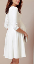 Laden Sie das Bild in den Galerie-Viewer, Umstandsbrautkleid SIENNA ivory
