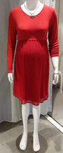 Laden Sie das Bild in den Galerie-Viewer, Umstandsmode, Schwangerschaftsmode, Stillmode, Brautkleider für Schwangere, Umstandshosen, Umstandsjeans, Umstandsoberteile, Stilloberteile, Bademode für Schwangere, BH für Schwangere, Still BH, Stillbustier, chic + schwanger, festliche Umstandsmode, festliche Mode für Schwangere, Tragejacke, Softshelljacke, Tragejacke mit Babyeinsatz, Umstandsleggings, Brautkleider mit Stillöffnung, festliche Umstandsmode zum Stillen, schick schwanger, Bussinesmode für Schwangere, Stillkleidung, Umstandsstrumpfhosen
