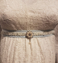 Laden Sie das Bild in den Galerie-Viewer,  Umstandsmode, Schwangerschaftsmode, Stillmode, Brautkleider für Schwangere, Umstandshosen, Umstandsjeans, Umstandsoberteile, Stilloberteile, Bademode für Schwangere, BH für Schwangere, Still BH, Stillbustier, chic + schwanger, festliche Umstandsmode, festliche Mode für Schwangere, Tragejacke, Softshelljacke, Tragejacke mit Babyeinsatz, Umstandsleggings, Brautkleider mit Stillöffnung, festliche Umstandsmode zum Stillen, schick schwanger, Bussinesmode für Schwangere, Stillkleidung, Umstandsstrumpfhosen
