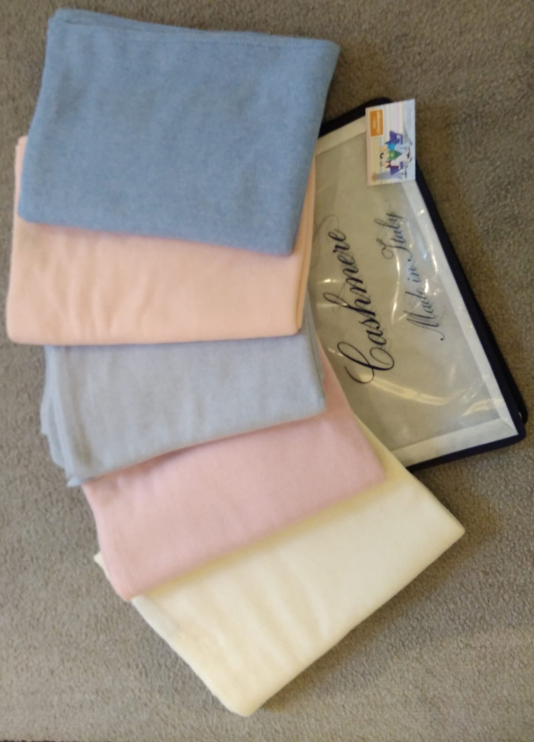  Umstandsmode, Schwangerschaftsmode, Stillmode, Brautkleider für Schwangere, Umstandshosen, Umstandsjeans, Umstandsoberteile, Stilloberteile, Bademode für Schwangere, BH für Schwangere, Still BH, Stillbustier, chic + schwanger, festliche Umstandsmode, festliche Mode für Schwangere, Tragejacke, Softshelljacke, Tragejacke mit Babyeinsatz, Umstandsleggings, Brautkleider mit Stillöffnung, festliche Umstandsmode zum Stillen, schick schwanger, Bussinesmode für Schwangere, Stillkleidung, Umstandsstrumpfhosen