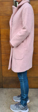 Laden Sie das Bild in den Galerie-Viewer,  Umstandsmode, Schwangerschaftsmode, Stillmode, Brautkleider für Schwangere, Umstandshosen, Umstandsjeans, Umstandsoberteile, Stilloberteile, Bademode für Schwangere, BH für Schwangere, Still BH, Stillbustier, chic + schwanger, festliche Umstandsmode, festliche Mode für Schwangere, Tragejacke, Softshelljacke, Tragejacke mit Babyeinsatz, Umstandsleggings, Brautkleider mit Stillöffnung, festliche Umstandsmode zum Stillen, schick schwanger, Bussinesmode für Schwangere, Stillkleidung, Umstandsstrumpfhosen
