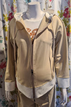 Laden Sie das Bild in den Galerie-Viewer,  Umstandsmode, Schwangerschaftsmode, Stillmode, Brautkleider für Schwangere, Umstandshosen, Umstandsjeans, Umstandsoberteile, Stilloberteile, Bademode für Schwangere, BH für Schwangere, Still BH, Stillbustier, chic + schwanger, festliche Umstandsmode, festliche Mode für Schwangere, Tragejacke, Softshelljacke, Tragejacke mit Babyeinsatz, Umstandsleggings, Brautkleider mit Stillöffnung, festliche Umstandsmode zum Stillen, schick schwanger, Bussinesmode für Schwangere, Stillkleidung, Umstandsstrumpfhosen
