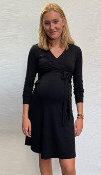 Umstandsmode, Schwangerschaftsmode, Stillmode, Brautkleider für Schwangere, Umstandshosen, Umstandsjeans, Umstandsoberteile, Stilloberteile, Bademode für Schwangere, BH für Schwangere, Still BH, Stillbustier, chic + schwanger, festliche Umstandsmode, festliche Mode für Schwangere, Tragejacke, Softshelljacke für Schwangere, Tragejacke mit Babyeinsatz, Umstandsleggings, Brautkleider mit Stillöffnung, festliche Umstandsmode zum Stillen, schick schwanger, Bussinesmode für Schwangere, Stillkleidung, Babybauch